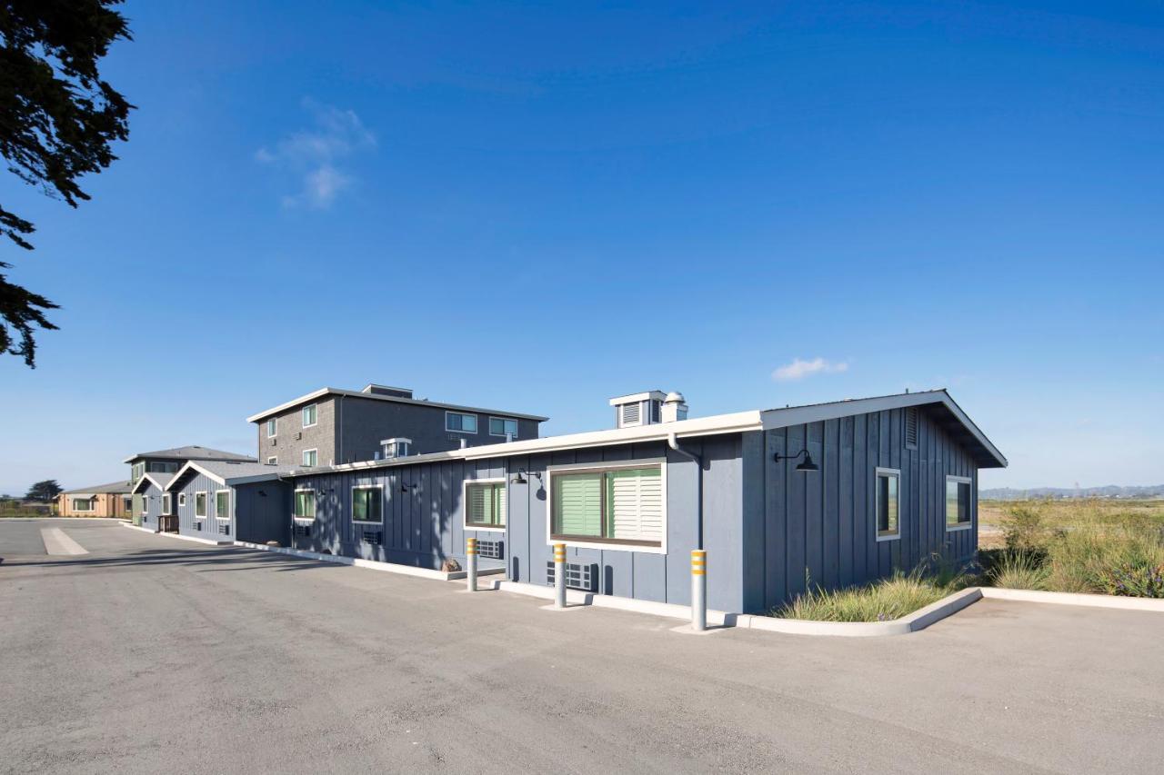 Inn At Moss Landing Point Exterior photo