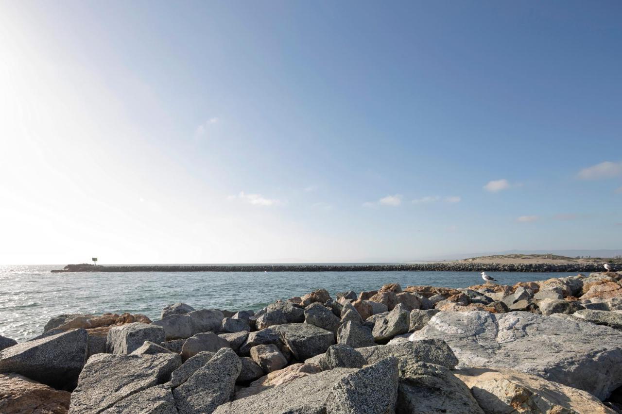 Inn At Moss Landing Point Exterior photo
